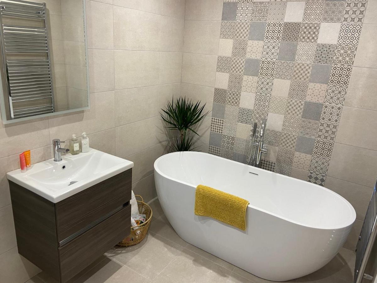 Beautiful Private Room And Bathroom Ballycastle Luaran gambar